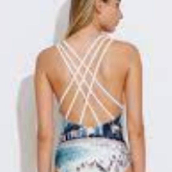 WE ARE HANDSOME One piece Swimsuit in Escape Pattern, size XS - Picture 5 of 5
